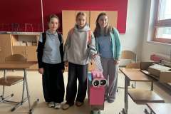 f1f13917-796f-474d-9761-8dd6de6e4098